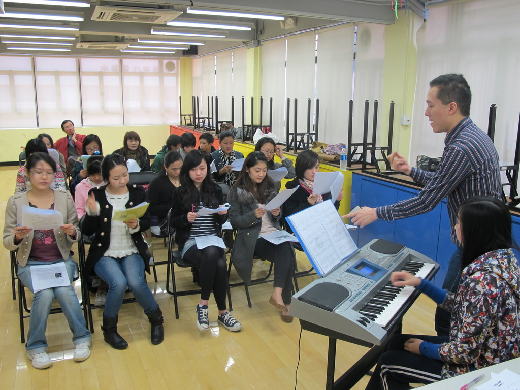 Art Education for New Immigrants from China New Home – Arts Movement 2