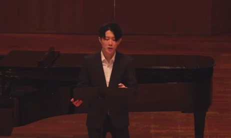 图片 AI-generated Video Incorporated Into Classical Music Performance