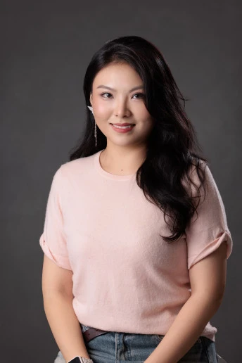 李子贤 (女中音)